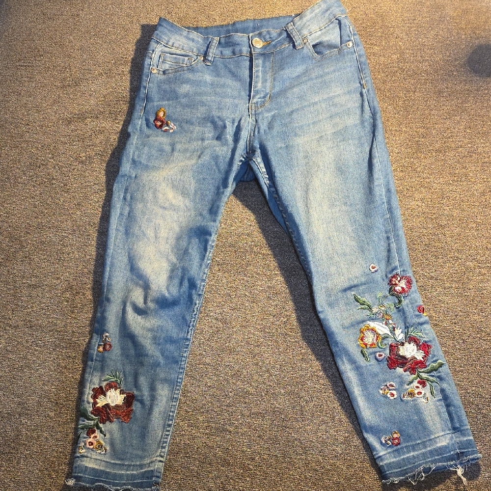 Embroidered Blue Jeans STRETCHY